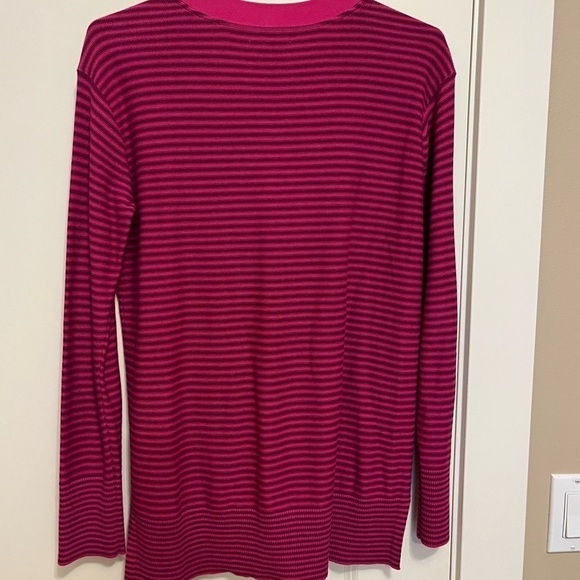 Tommy Hilfiger Magenta stripe cotton V-Neck Pullover size S/P - Picture 2 of 6